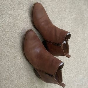Lucky brand toffee colored ankle boots. Distressed look.